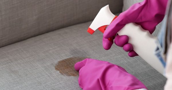 dicas de como retirar-manchas-do-sofa (1) dicas de como retirar manchas do sofa